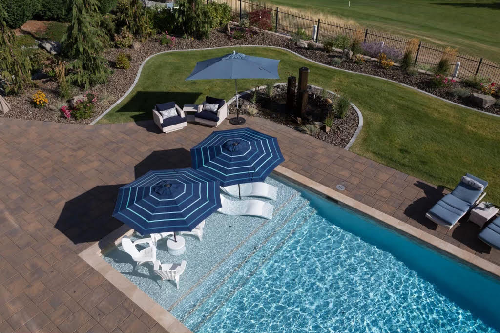 Del Val Pools & Spas